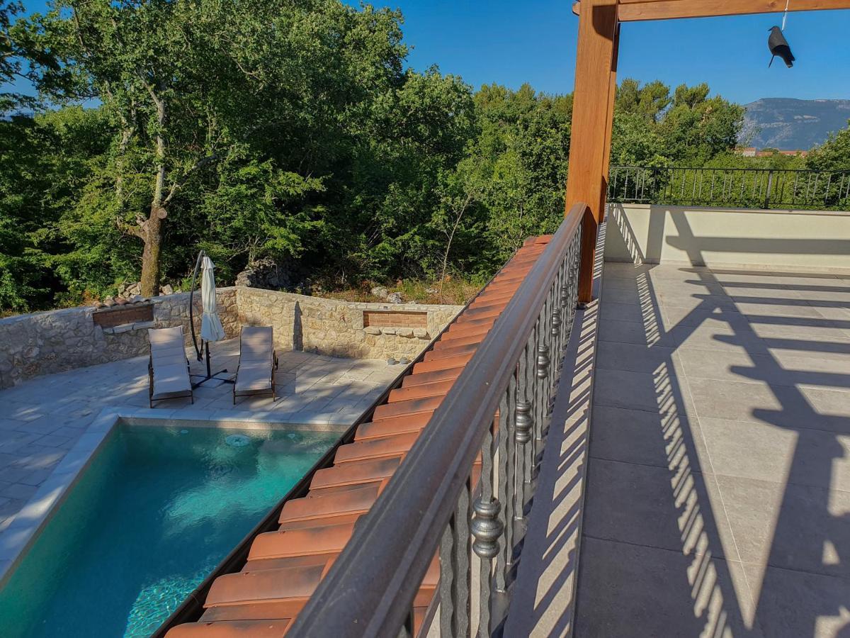Villa Alara - Charming Villa With Heated Swimming Pool Milohnici Dış mekan fotoğraf